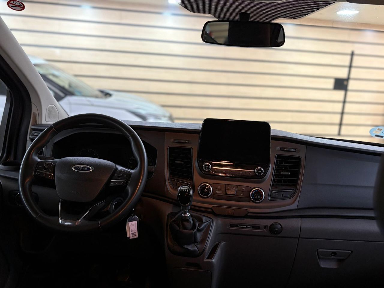 Ford Transit Custom KOMBI 2.0 TDCI 96KW 320 L1 TREND - foto 18