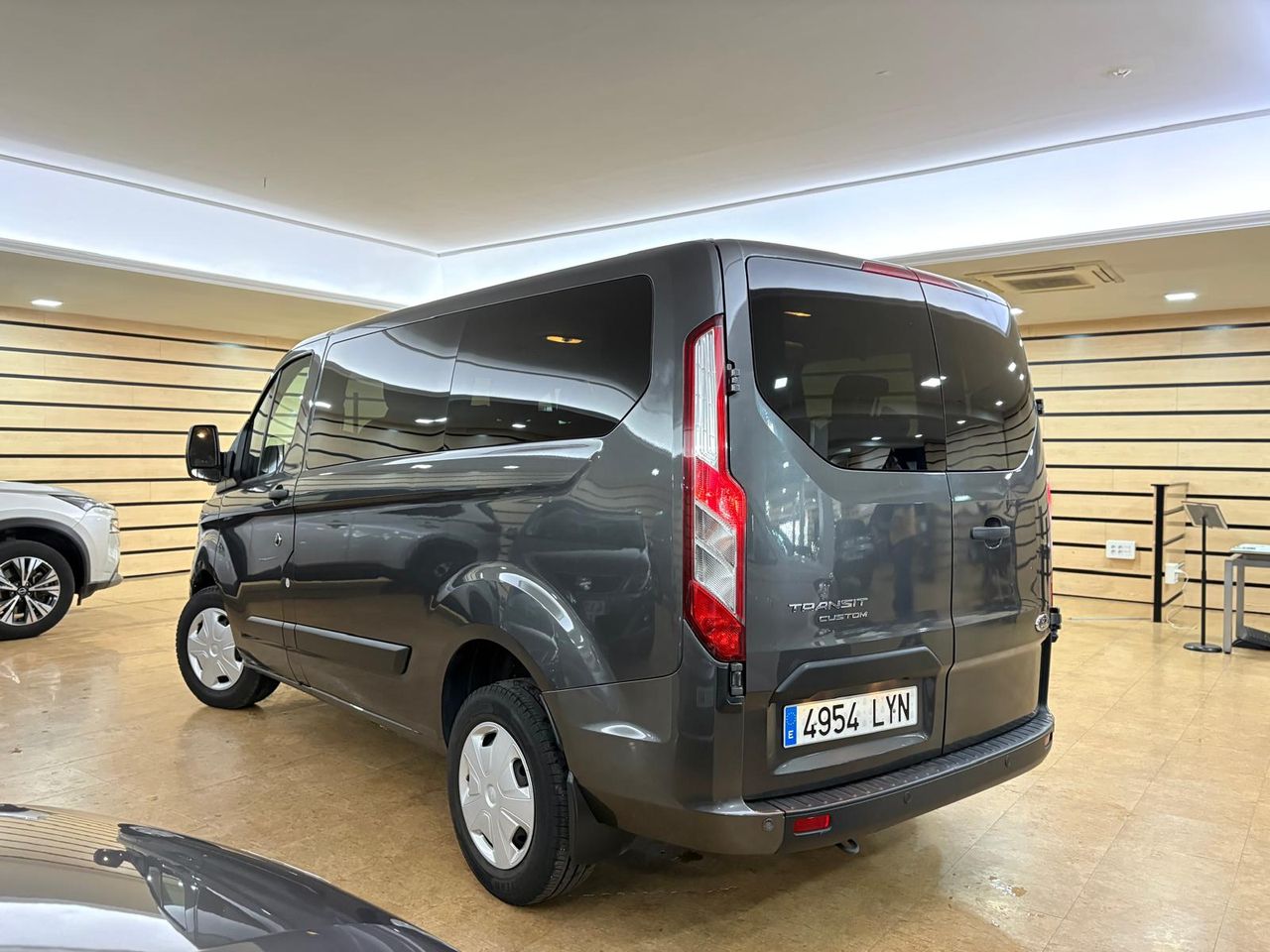 Ford Transit Custom KOMBI 2.0 TDCI 96KW 320 L1 TREND - foto 9