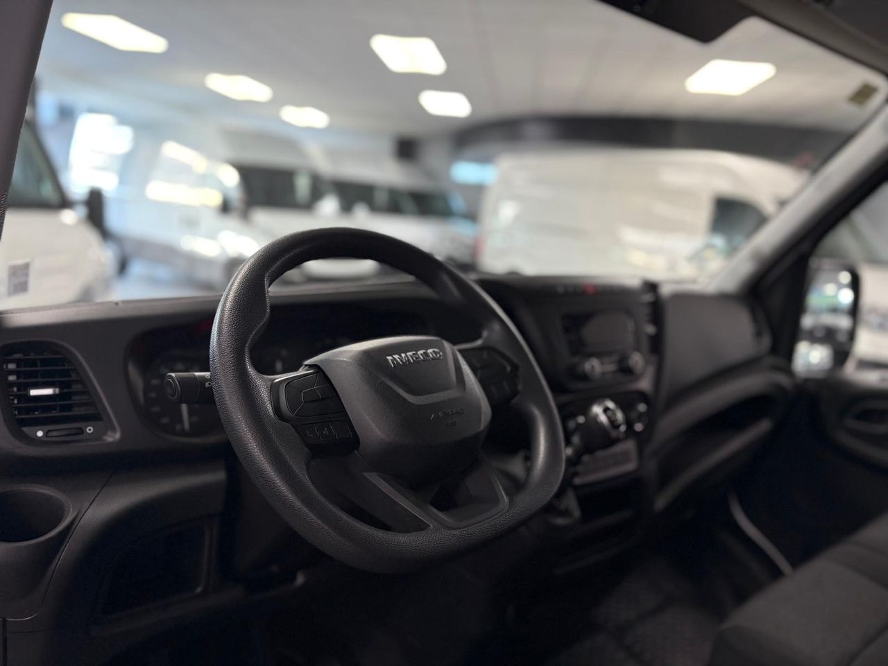 Iveco Daily 35S16	2.3 TD 35S 16 V 3520L/H2 12 M3 - foto 16