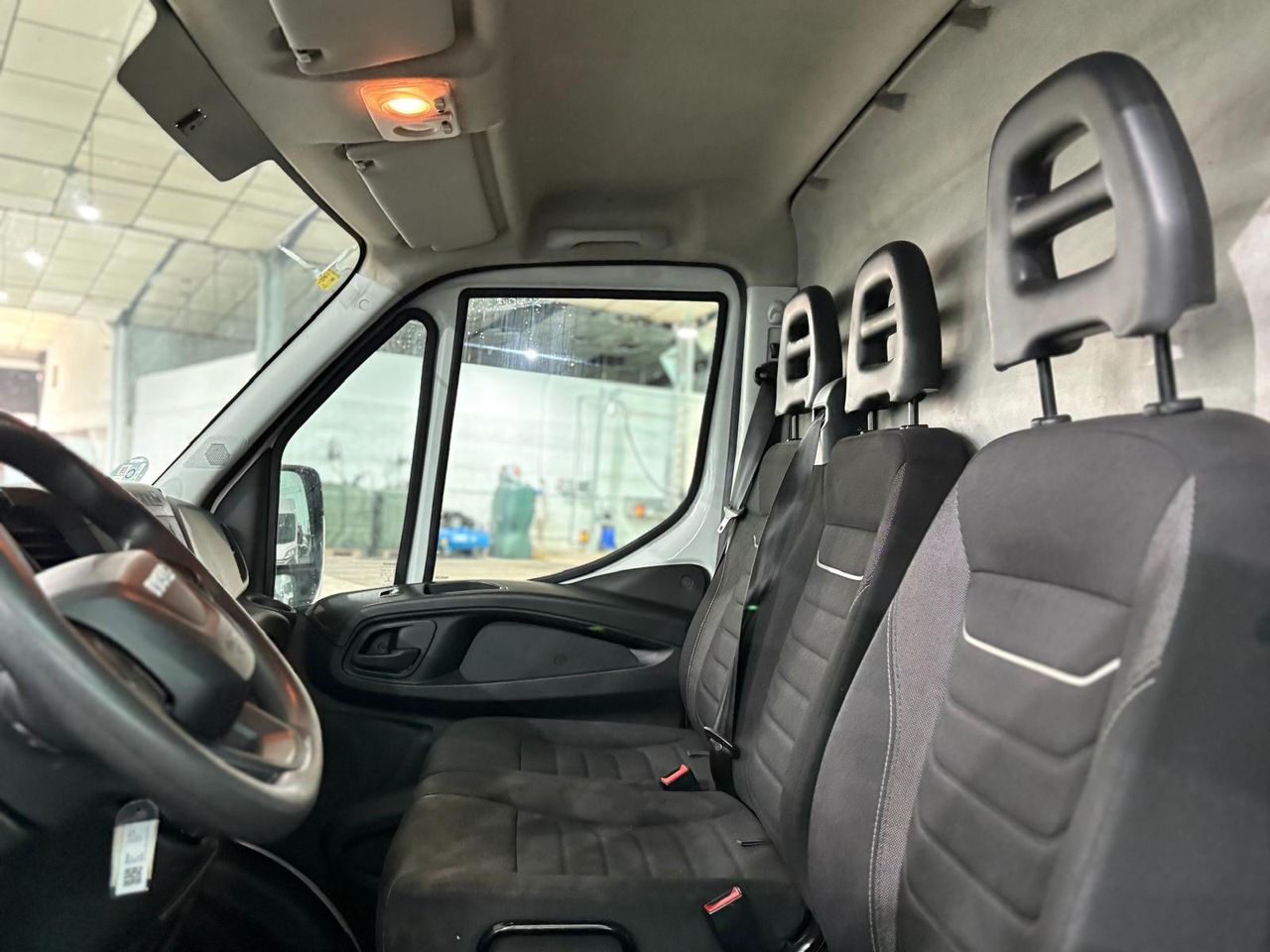 Iveco Daily 35S16	2.3 TD 35S 16 V 3520L/H2 12 M3 - foto 22