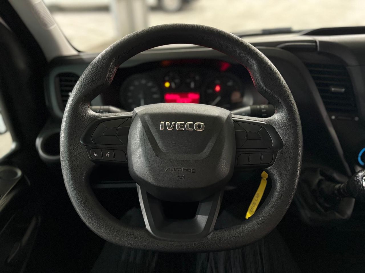 Iveco Daily 35S16	2.3 TD 35S 16 V 3520L/H2 12 M3 - foto 17