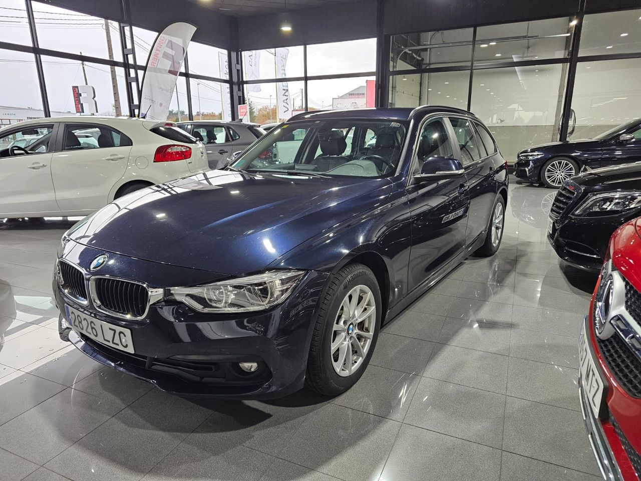 BMW Serie 3 TOURING 318D - foto 3