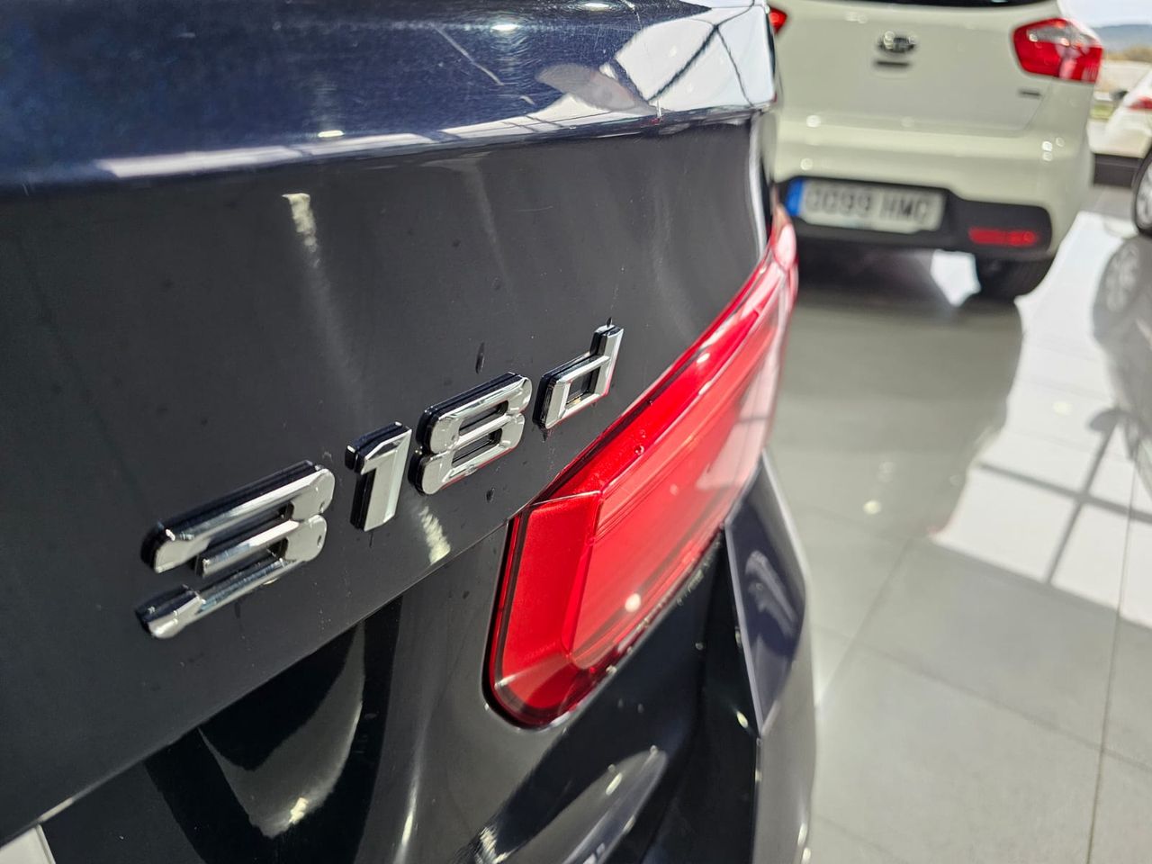 BMW Serie 3 TOURING 318D - foto 5