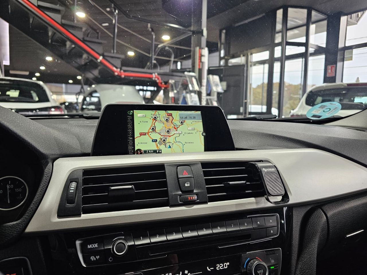 BMW Serie 3 TOURING 318D - foto 10