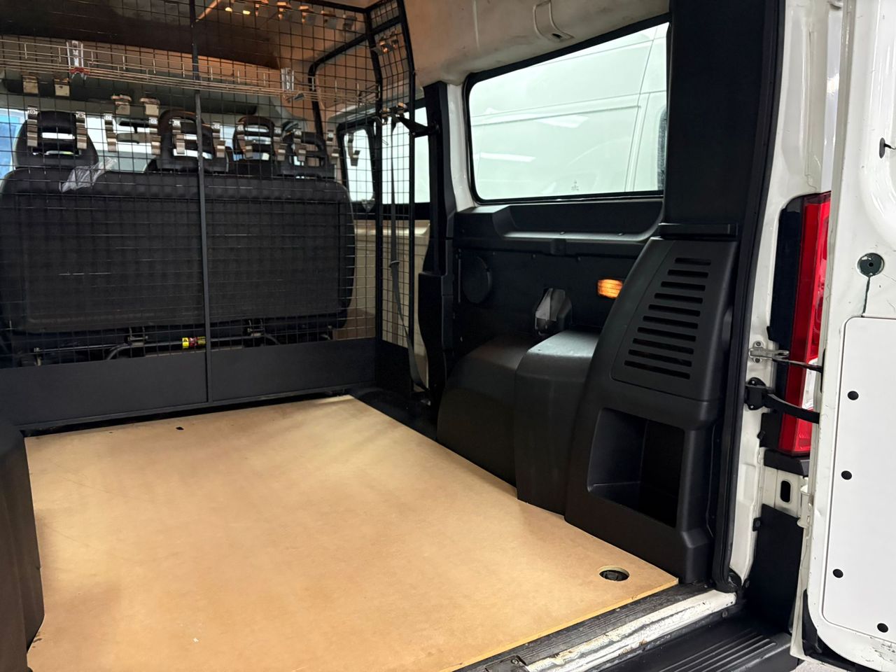 Citroën Jumper BlueHDi 81KW (110CV) Combi 33 L2H2 - foto 22