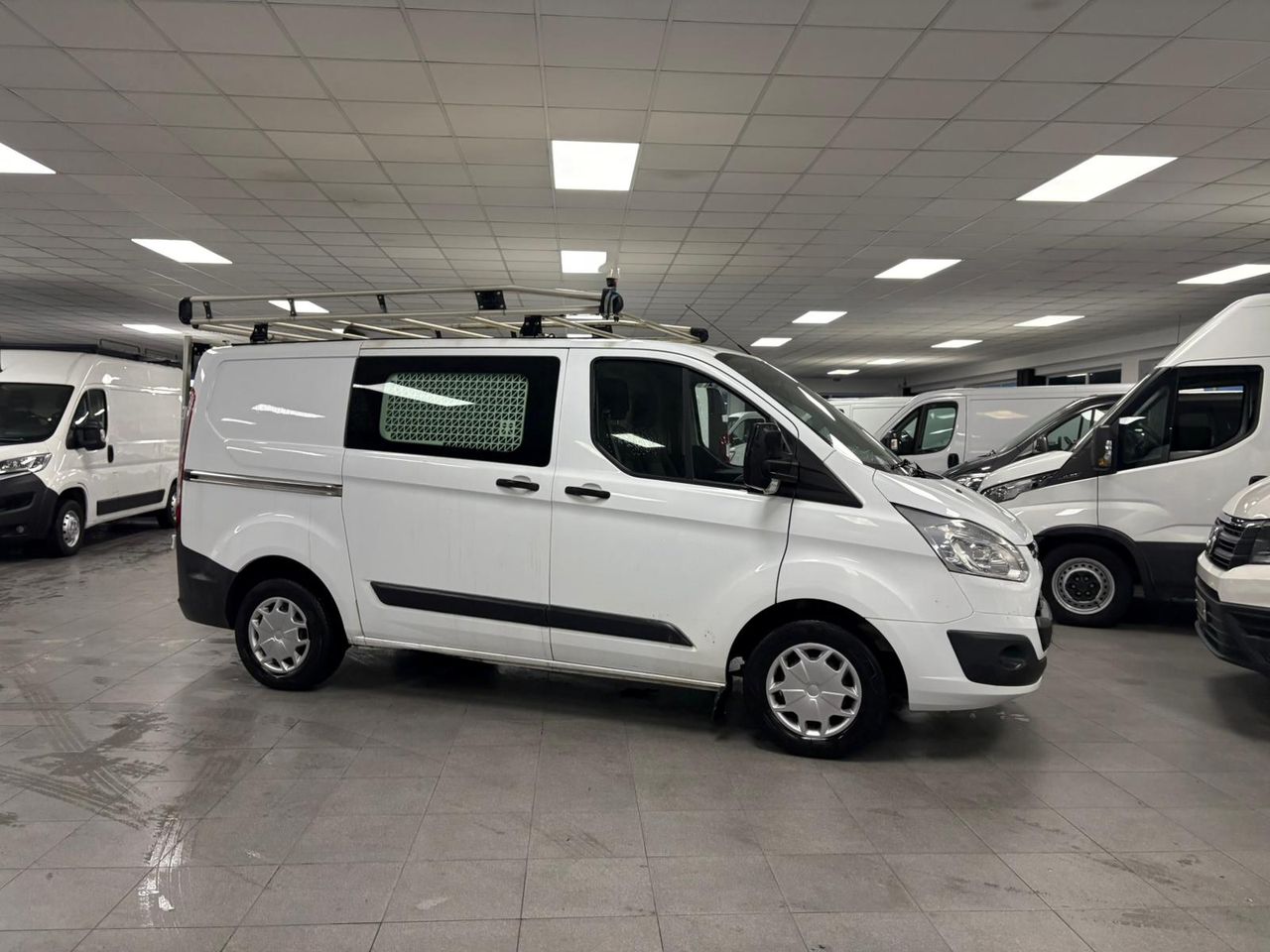 Ford Transit Custom 2.0 TDCi L1H1 Trend STOCK - foto 4