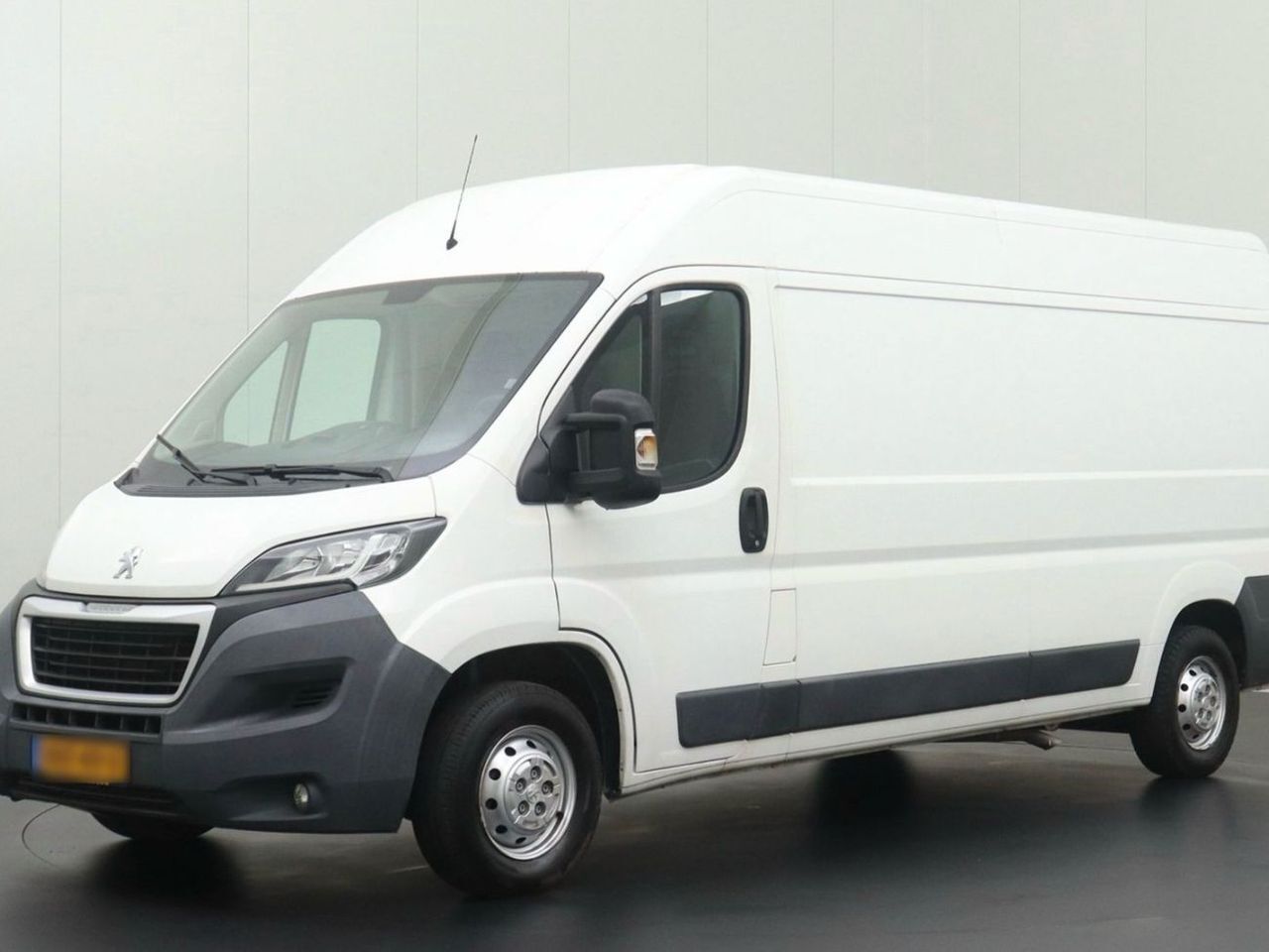 Peugeot Boxer 335 L3H2 BlueHDi 96KW 130CV - foto 5