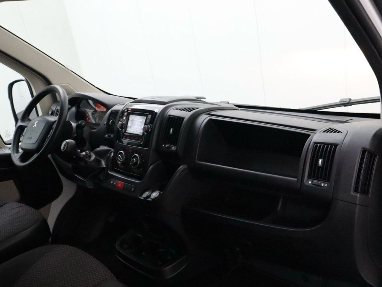 Peugeot Boxer 335 L3H2 BlueHDi 96KW 130CV - foto 8