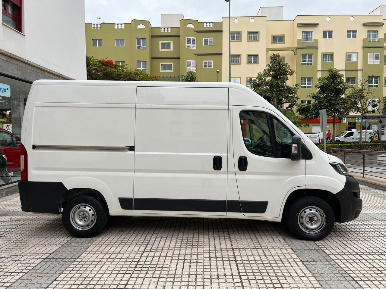 Peugeot Boxer 335 L2 H2 BHDI 103kW 140CV SS 6 V. M - foto 2