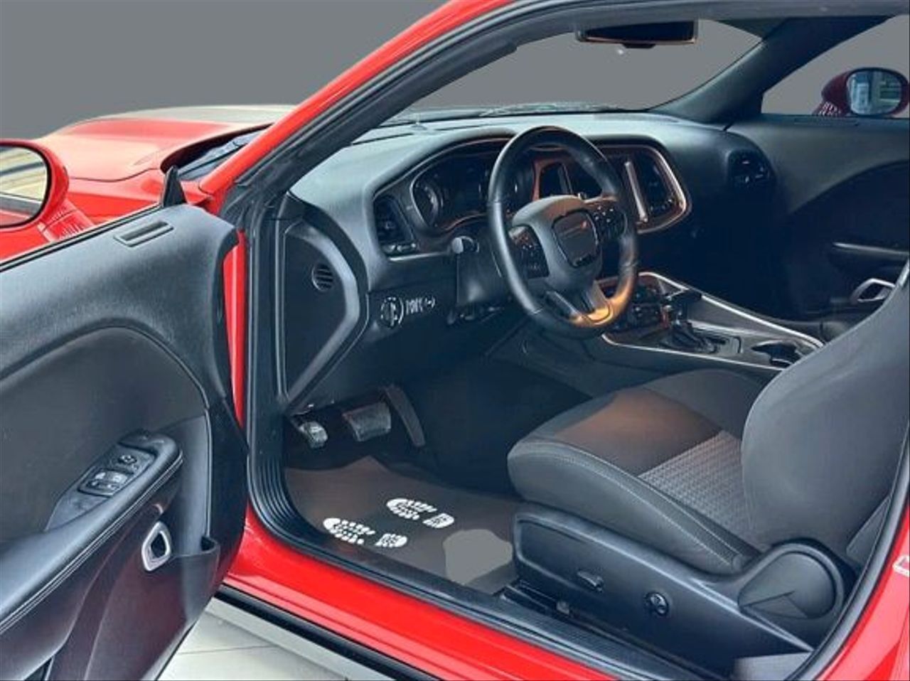 Dodge Challenger RT - foto 10