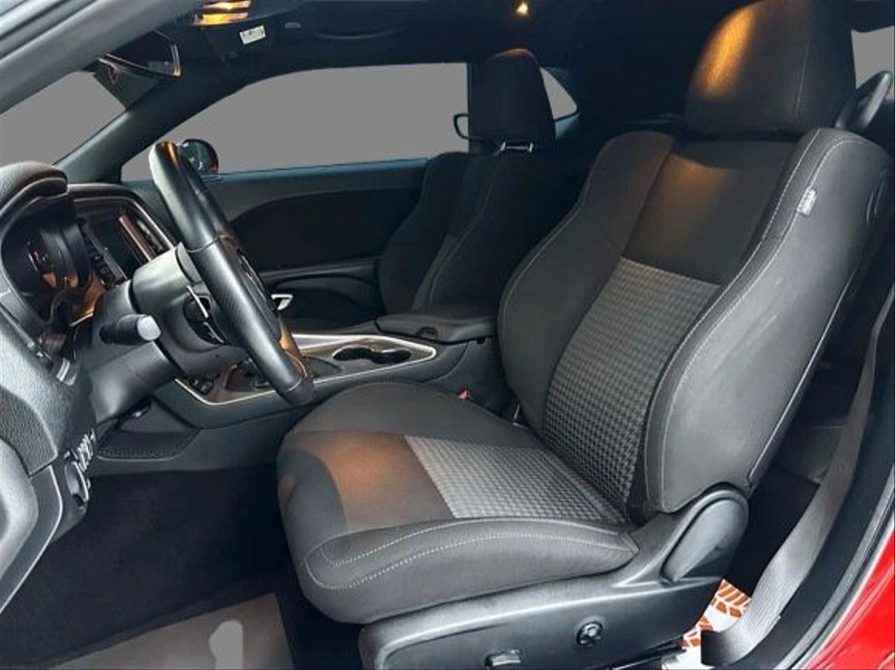 Dodge Challenger RT - foto 11