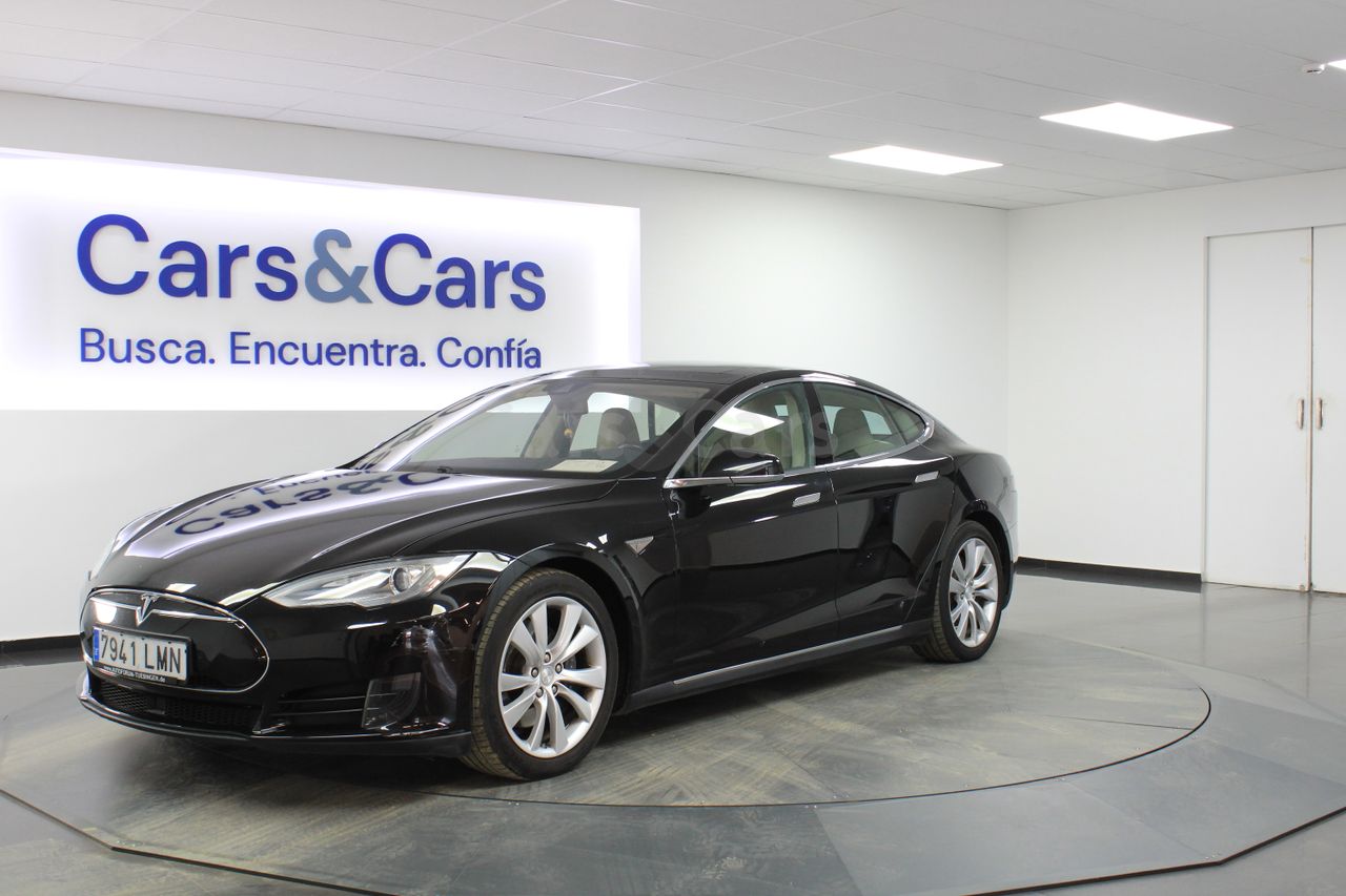 Foto tesla model  s 2015 /