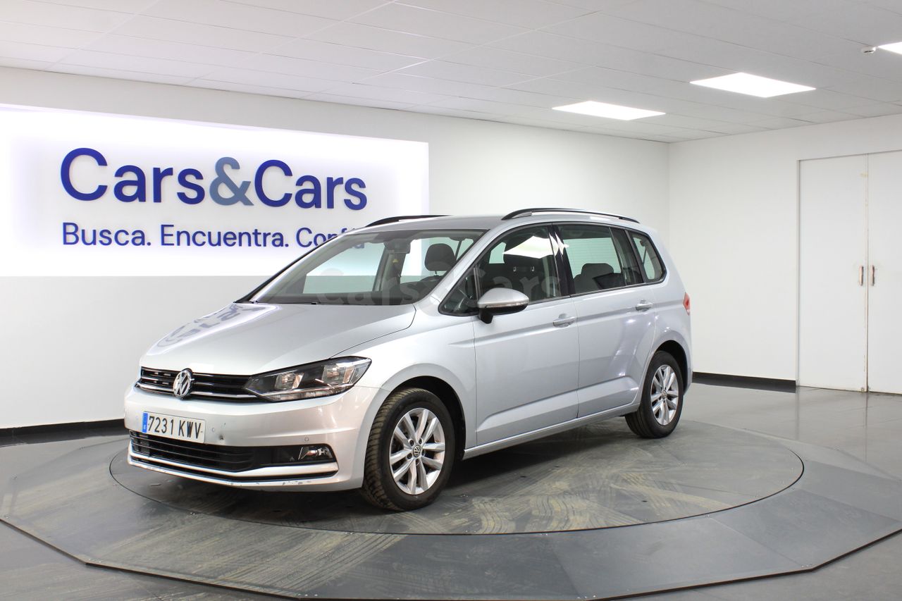 Foto volkswagen touran 2019 /