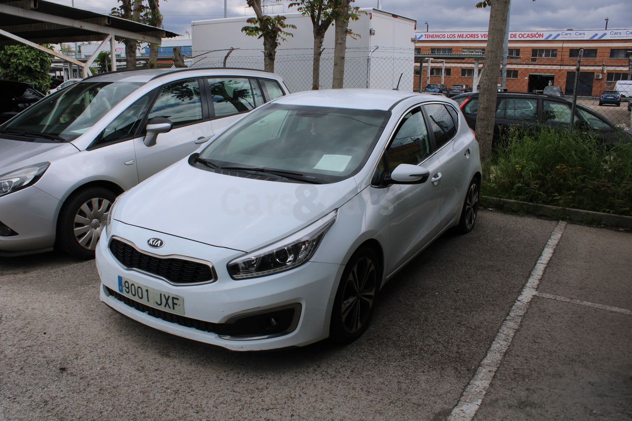 Peugeot 2008 regulable altura madrid  de segunda mano en Madrid - kia ceed 2017 /