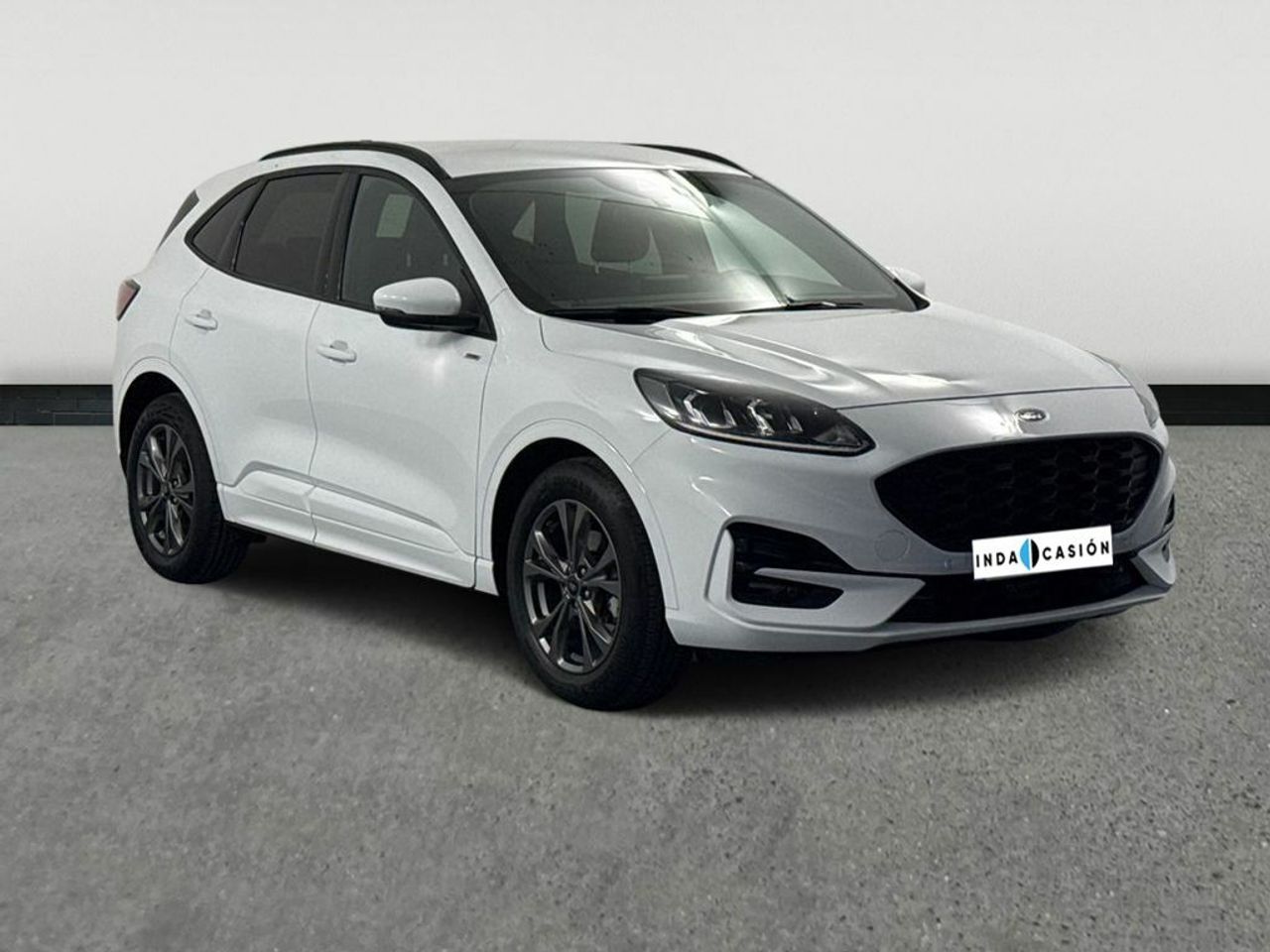 Enano  de segunda mano - ford kuga 2023 /