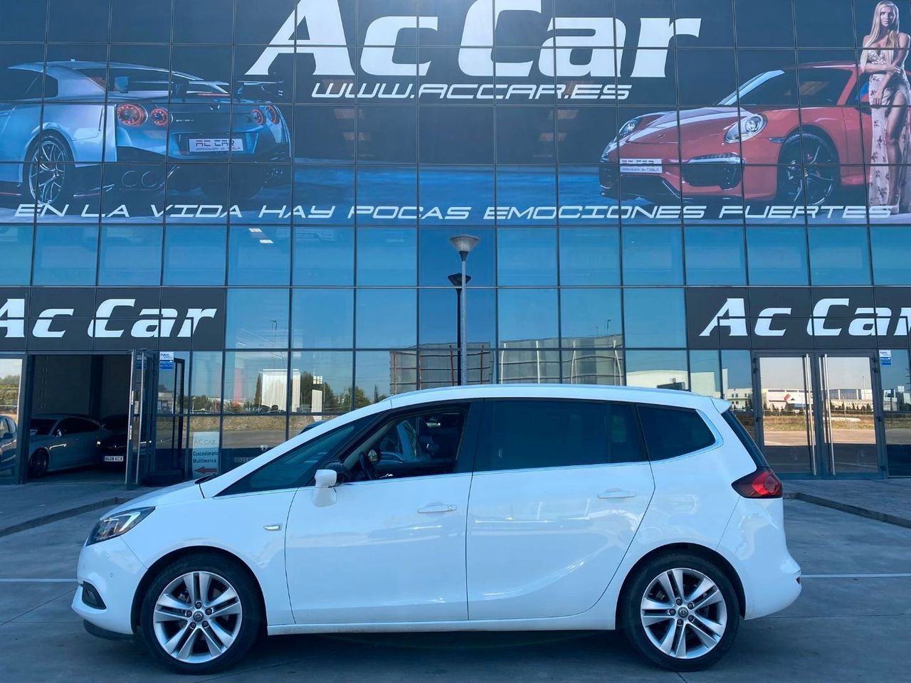 opel zafira 2019 /