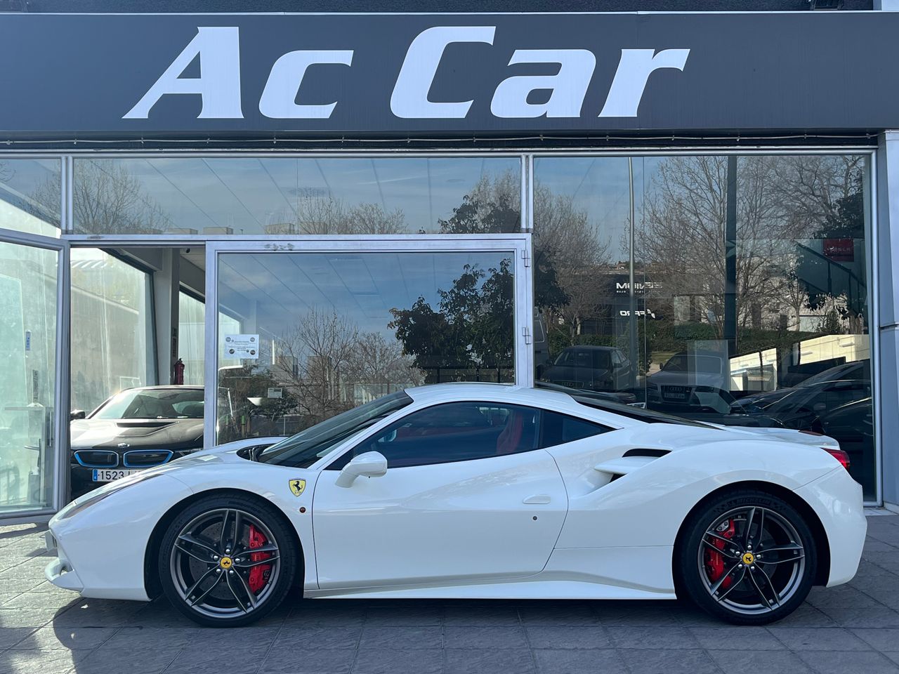 ferrari 488 2016 /