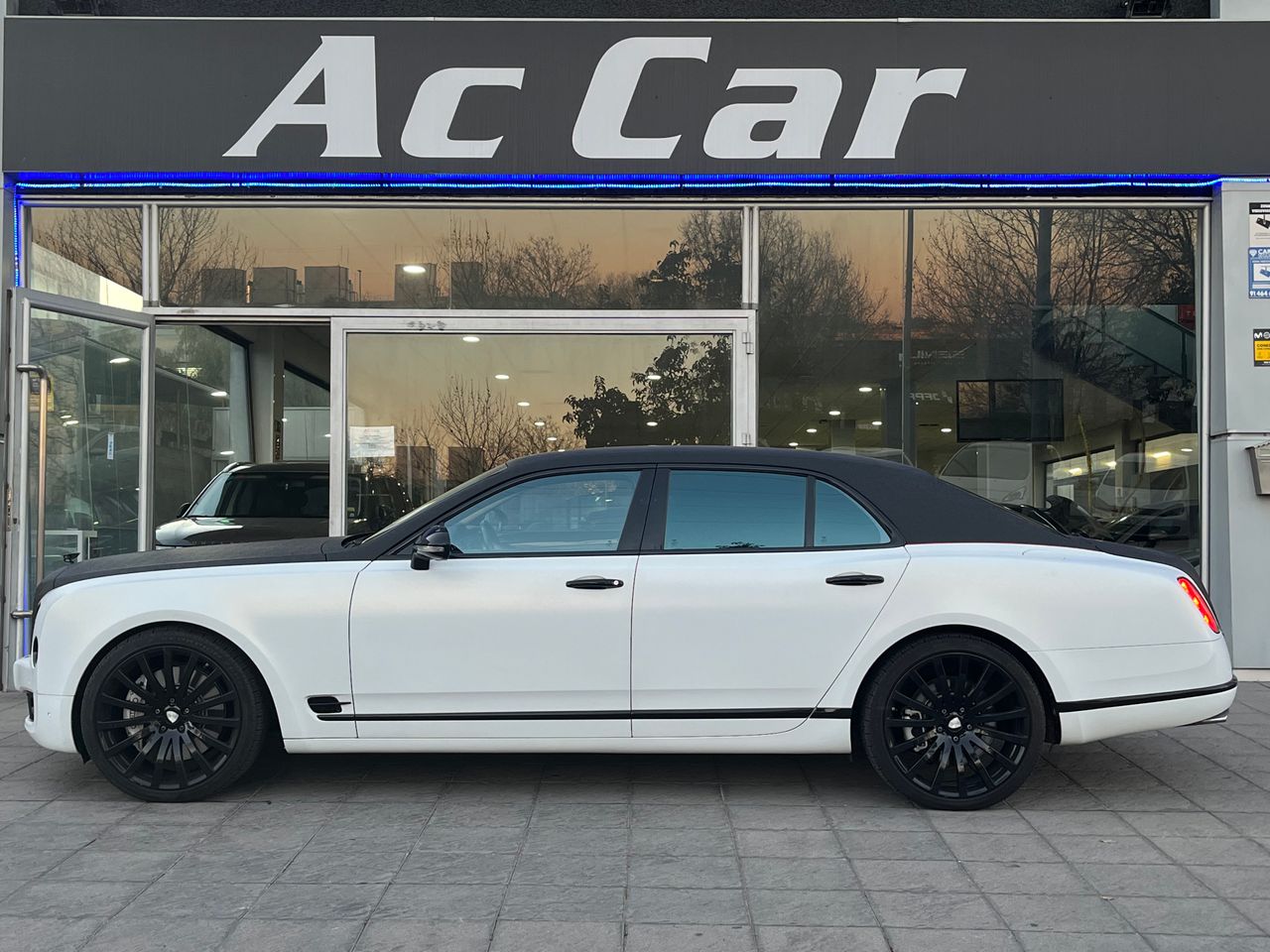 bentley mulsanne 2011 /