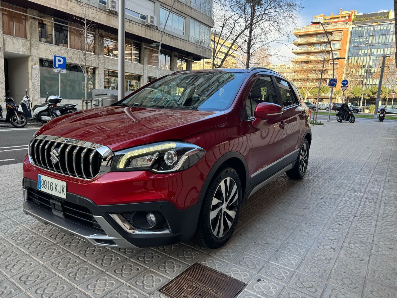 Foto suzuki scross 2018 /