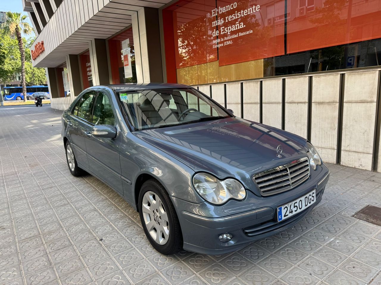 mercedes clase c 2005 / foto grande (3)