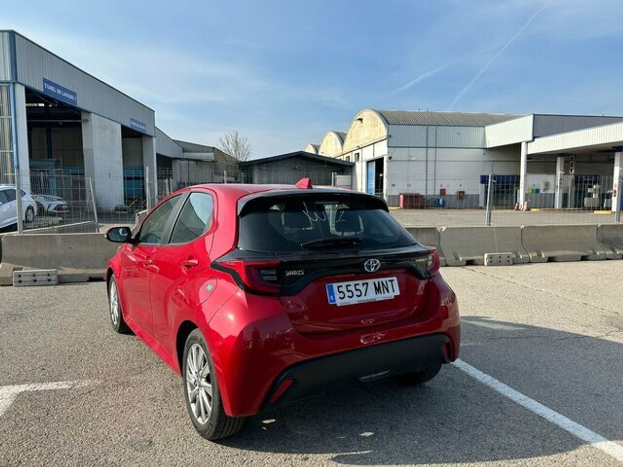 toyota yaris 2024 / foto grande (3)