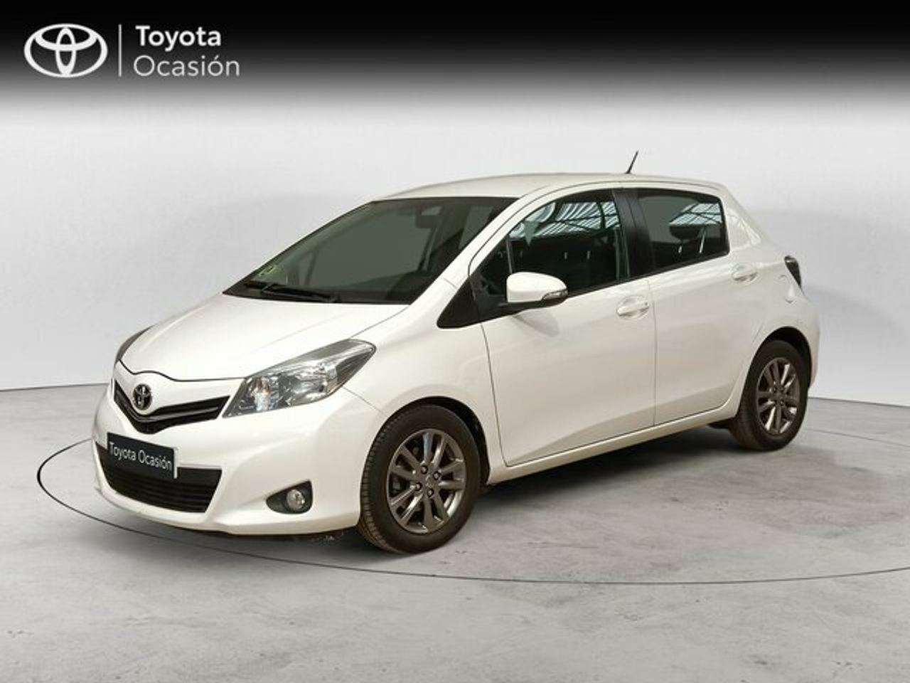Foto toyota yaris 2015 /