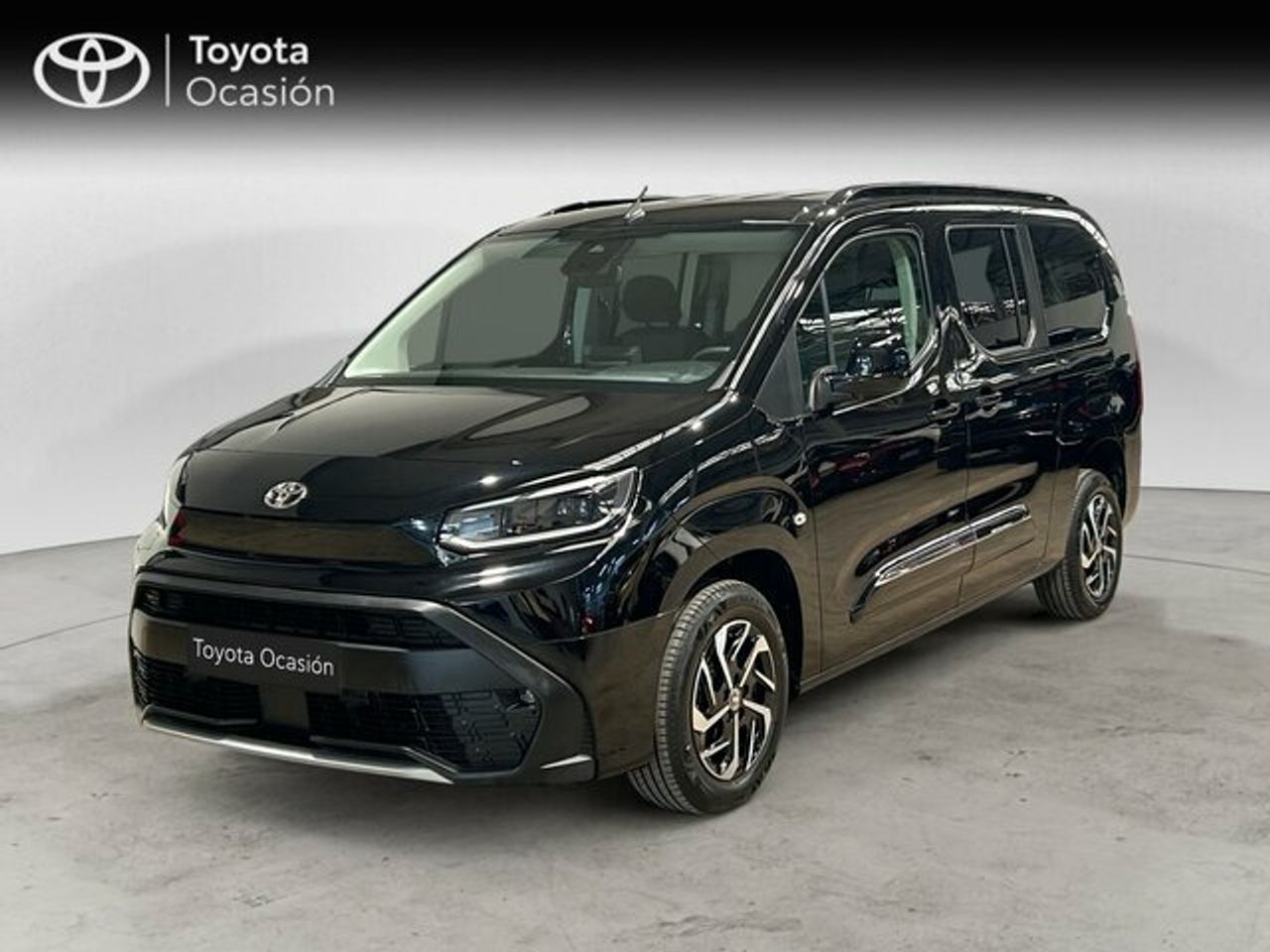 toyota yaris cross 2024 /