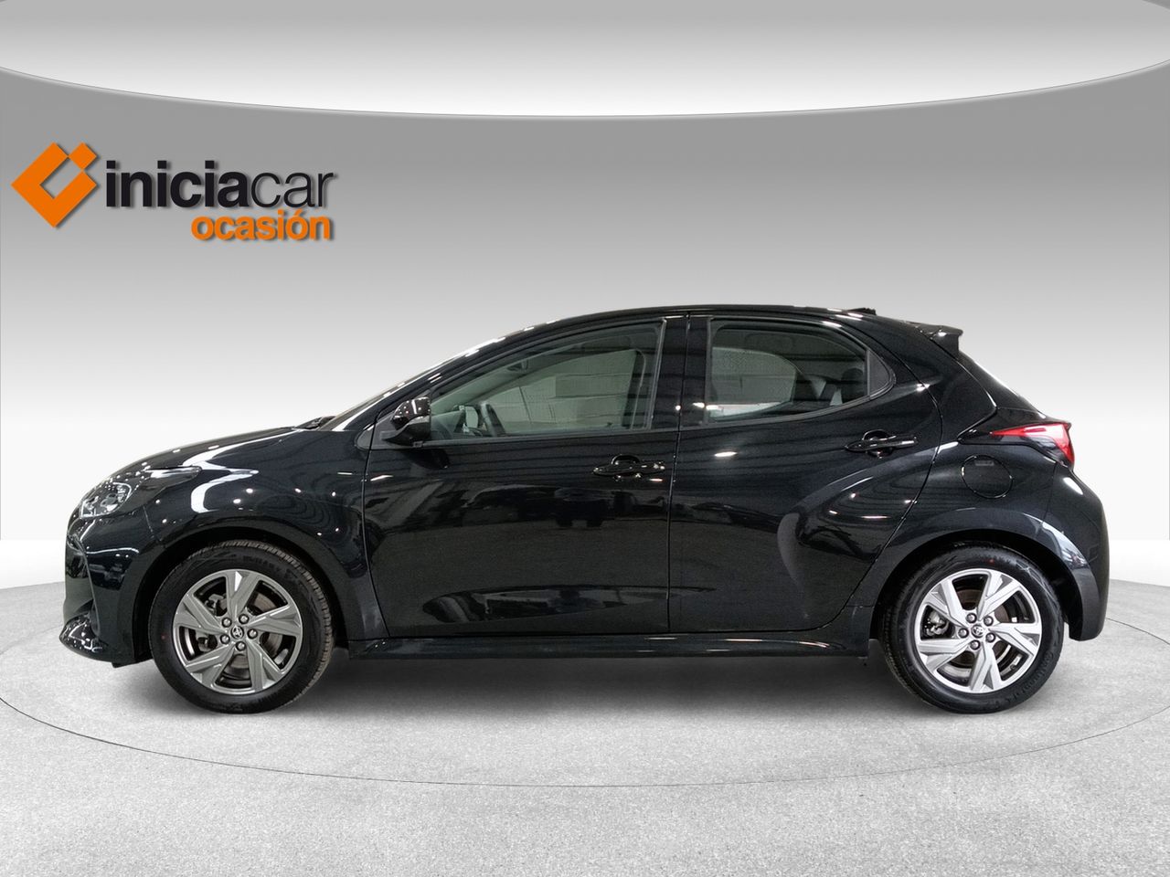 toyota yaris 2024 / foto grande (3)