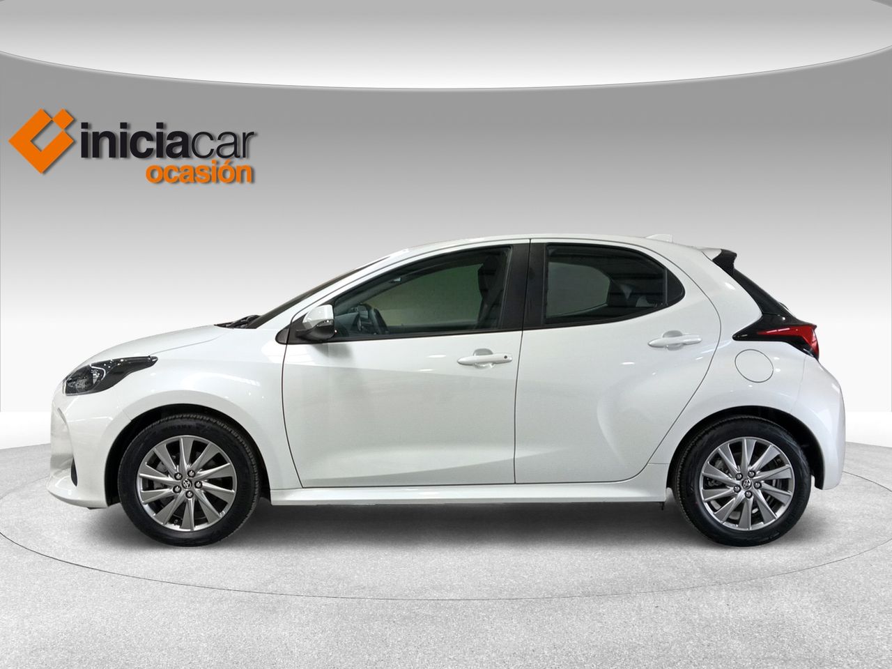 toyota yaris 2024 / foto grande (3)