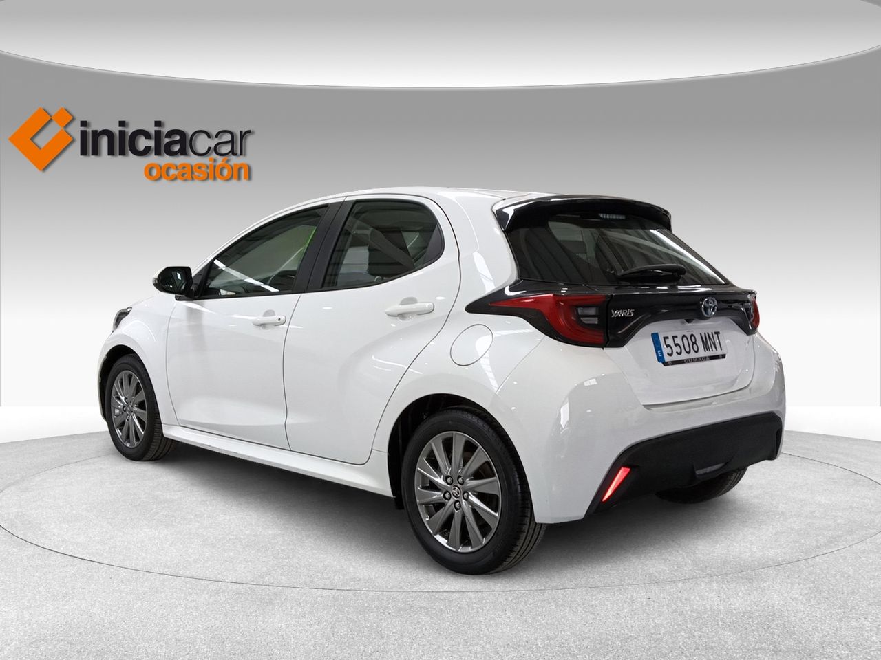 toyota yaris 2024 / foto grande (2)