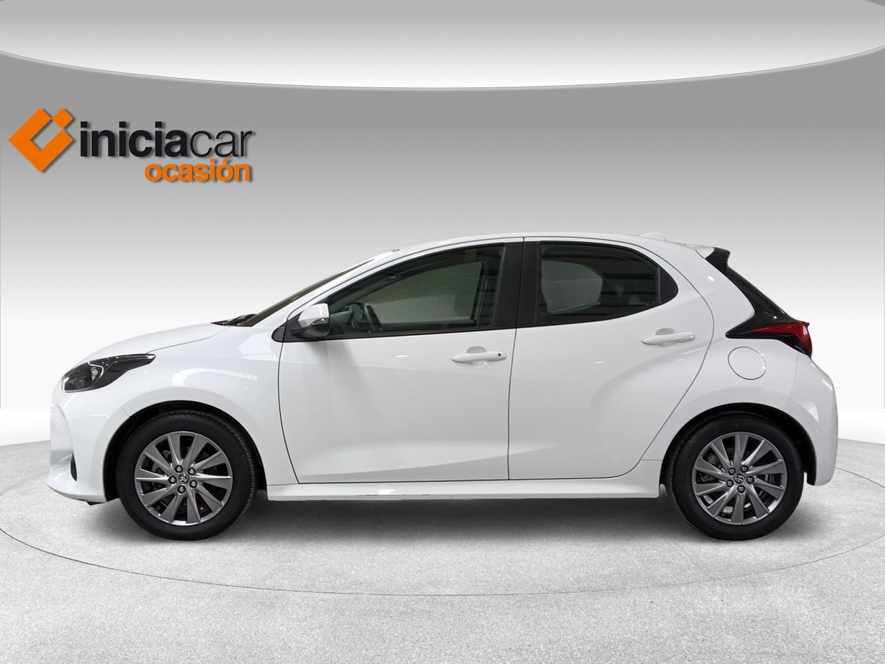 toyota yaris 2024 / foto grande (3)