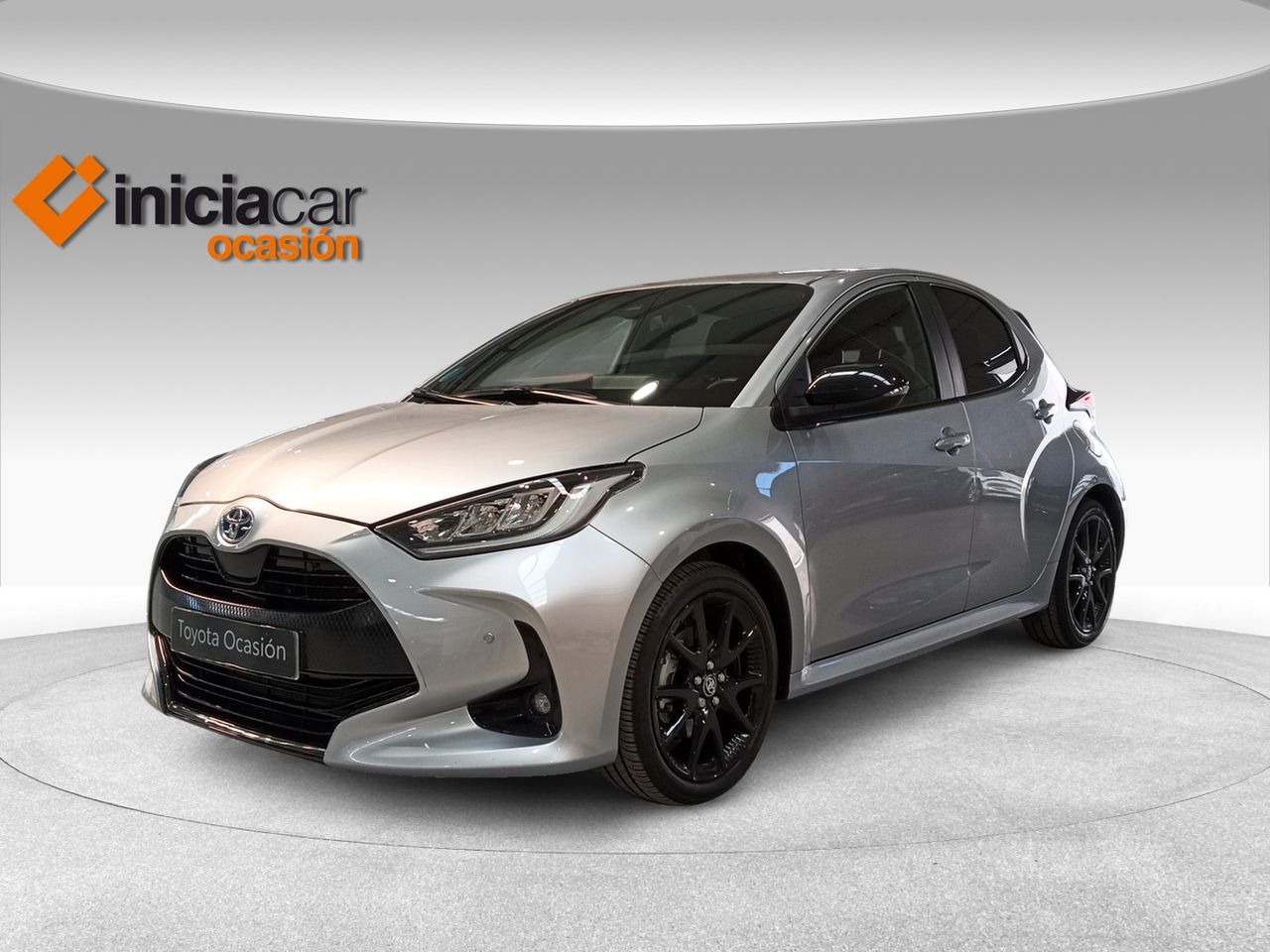 Foto toyota yaris 2023 /