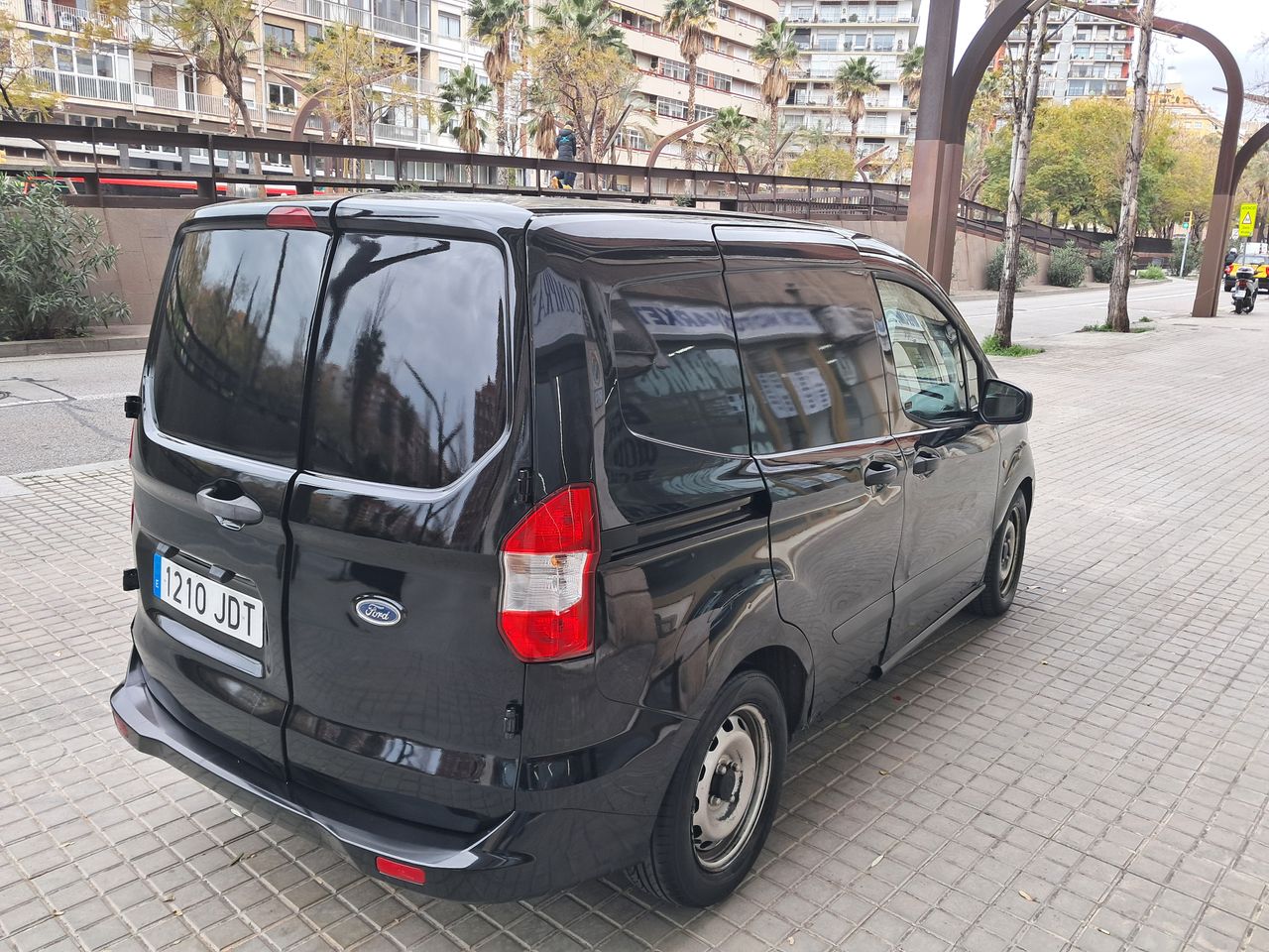 ford tourneo courier 2015 / foto grande (3)