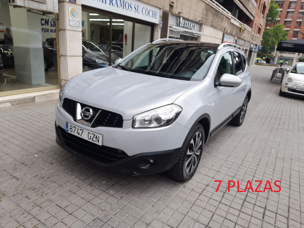 Foto nissan qashqai+2 2010 /