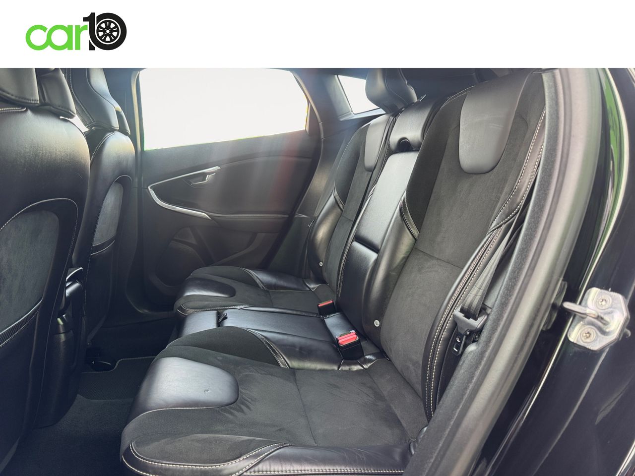 Volvo V40 2.0 D2 R-Design Momentum  - Foto 12