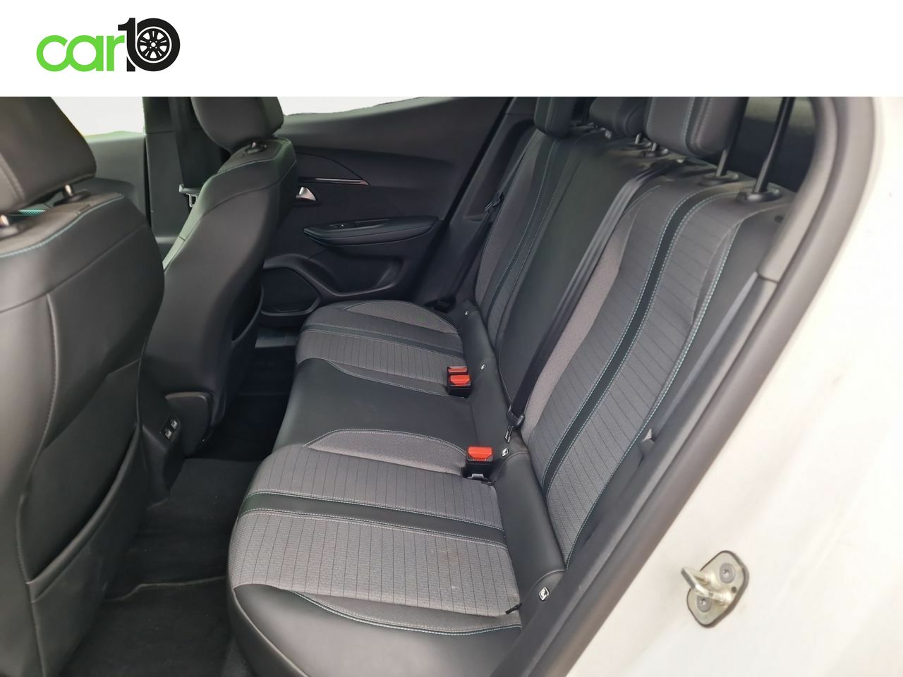 Peugeot 2008 Allure BlueHDI 100 S&S BVM6  - Foto 8