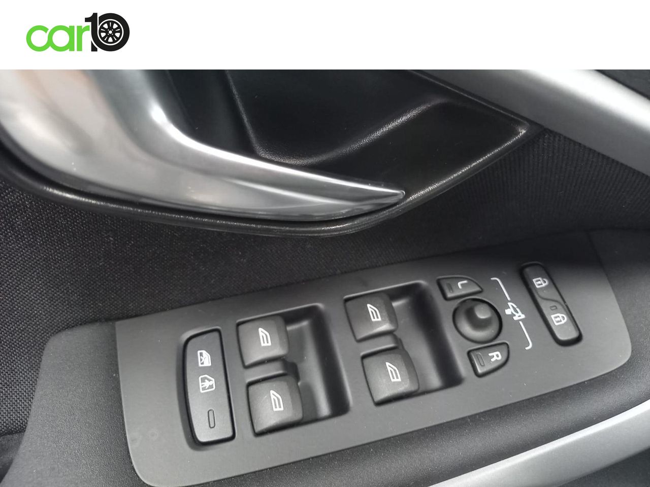 VOLVO V40 2.0 D2 MOMENTUM GEARTRONIC AUT  - Foto 19