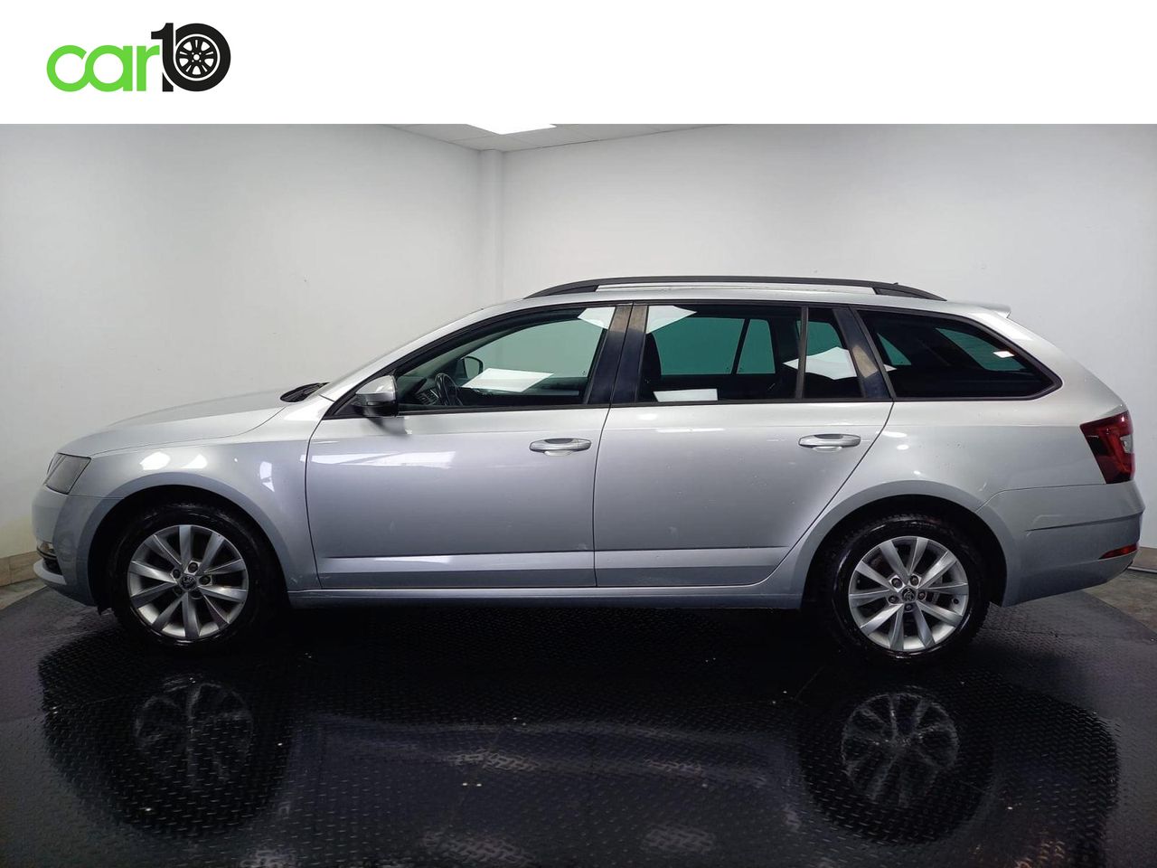 SKODA OCTAVIA COMBI 1.0 TSI AMBITION DSG AUT  - Foto 4