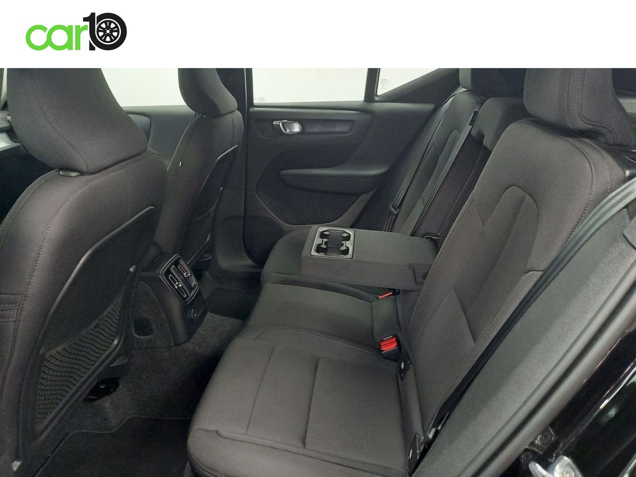 VOLVO XC40 T4 Recharge 129 + 82ch Business DCT 7  - Foto 32