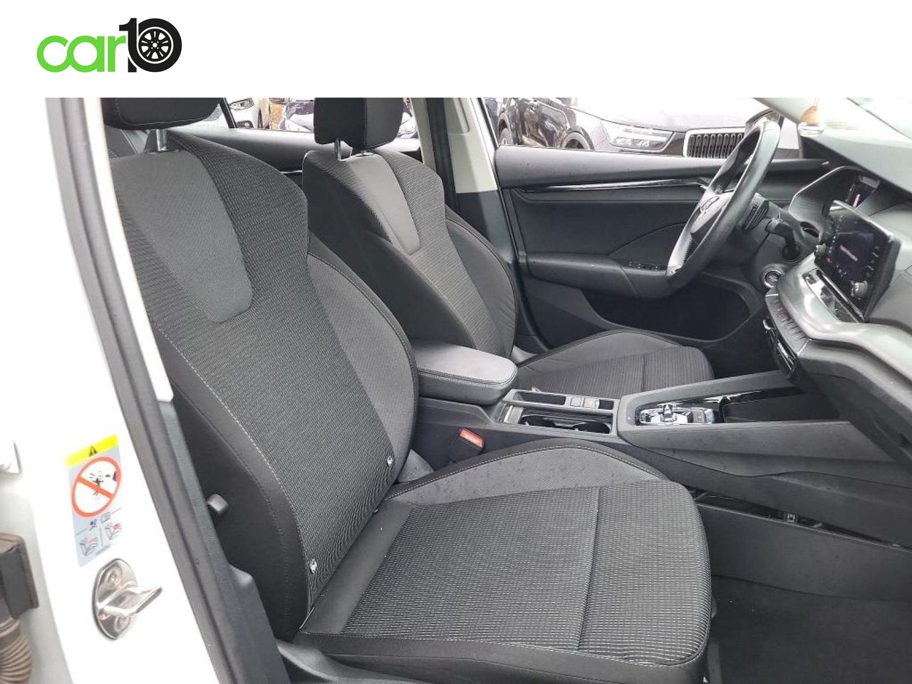 SKODA OCTAVIA Combi 1.0 TSI 81kW 110CV DSG MHEV Ambi.  - Foto 7