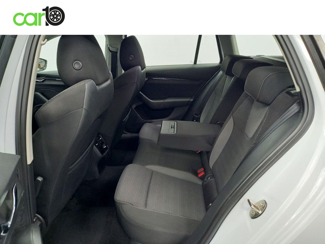 SKODA OCTAVIA Combi 1.0 TSI 81kW 110CV DSG MHEV Ambi.  - Foto 9