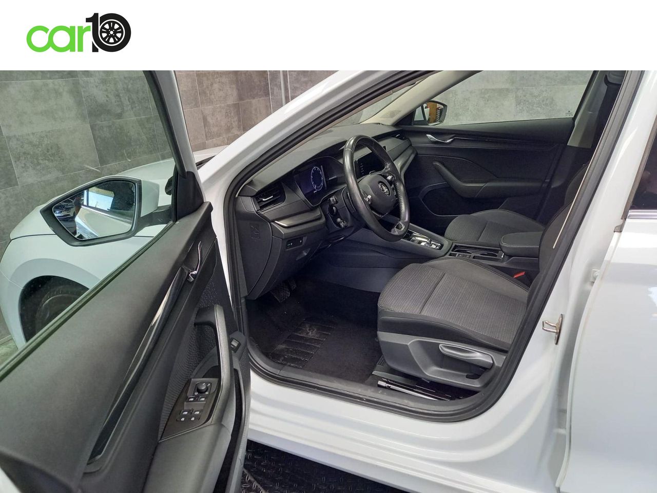 SKODA OCTAVIA Combi 1.0 TSI 81kW(110CV) DSG mHEV Ambi.  - Foto 8