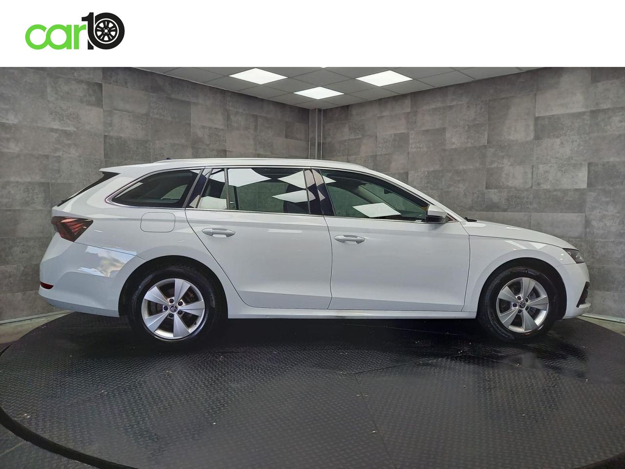 SKODA OCTAVIA Combi 1.0 TSI 81kW(110CV) DSG mHEV Ambi.  - Foto 4