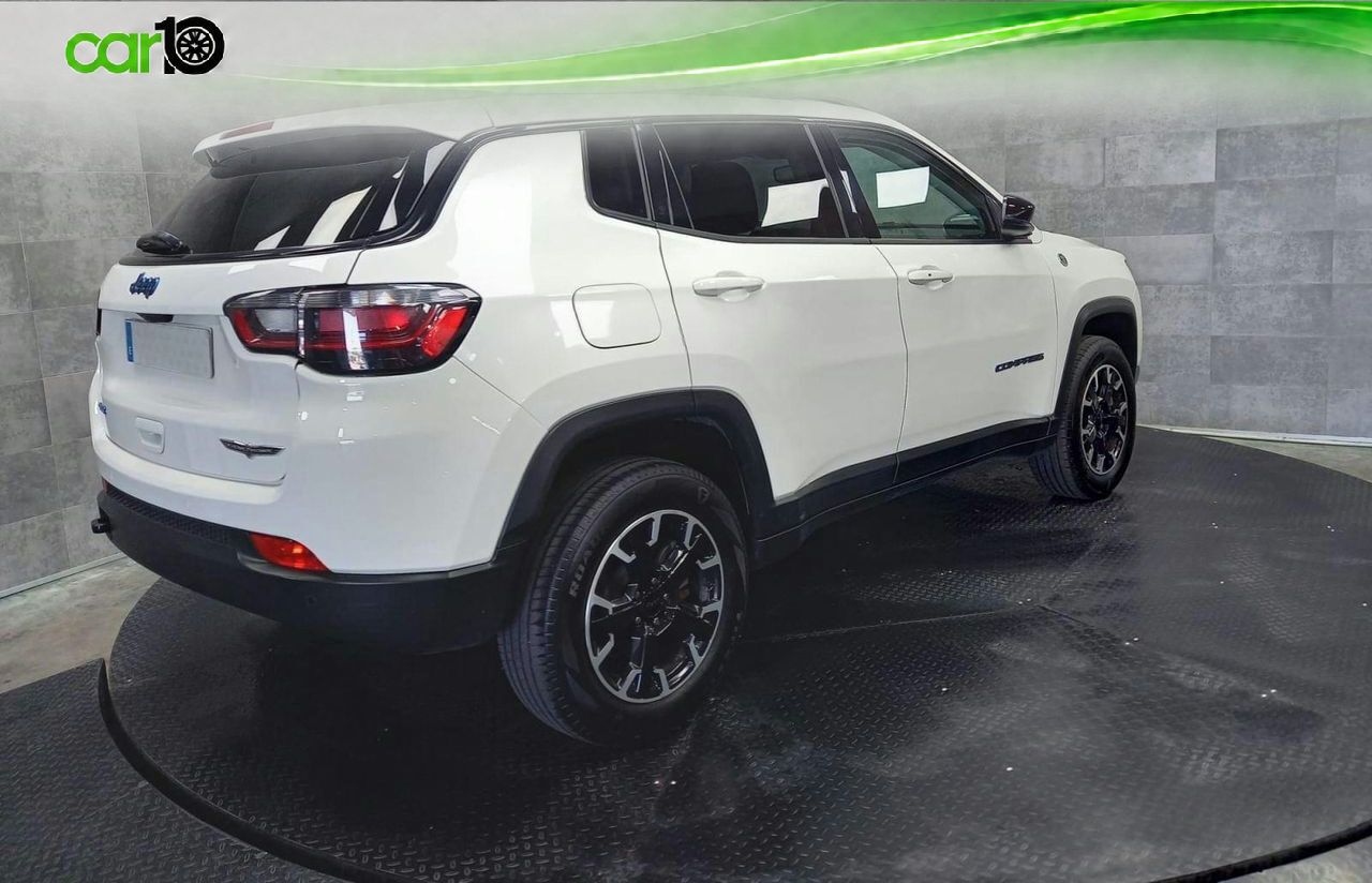Jeep Compass 4Xe 1.3 PHEV 177kW Trailhawk AT AWD  - Foto 6