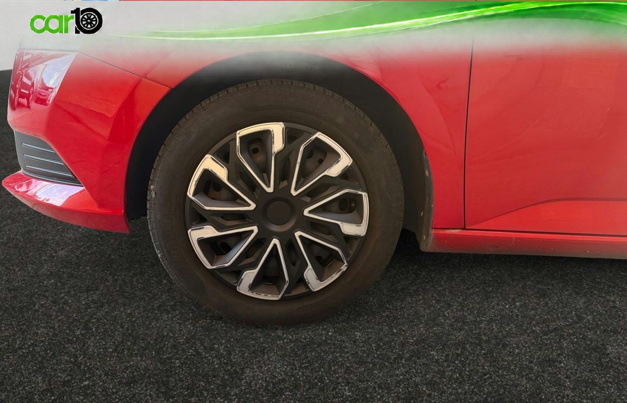 Skoda Fabia 1.0 MPI 44KW (60cv) Urban  - Foto 21
