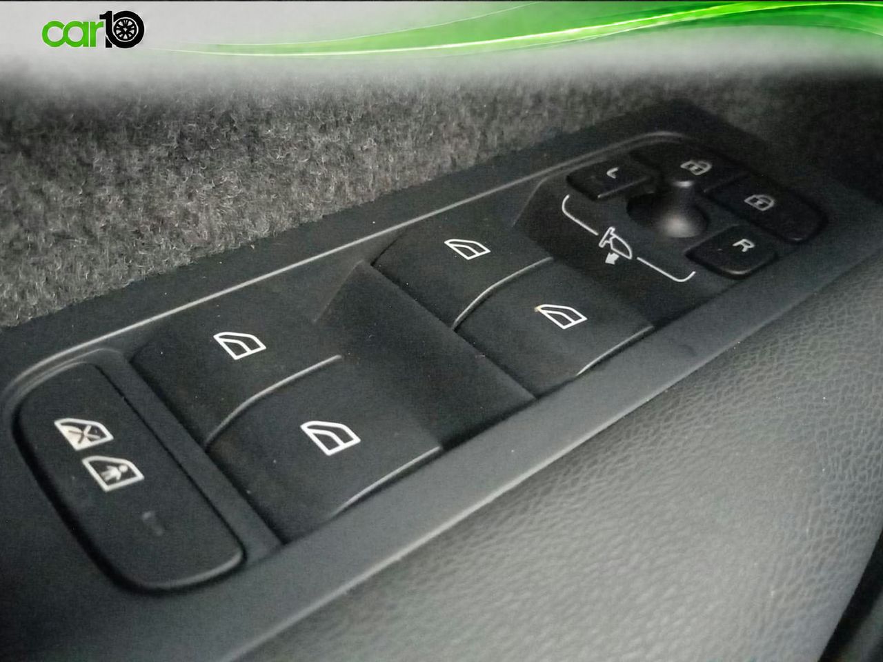 Volvo XC40 1.5 T4 Recharge PHEV Core Auto  - Foto 28