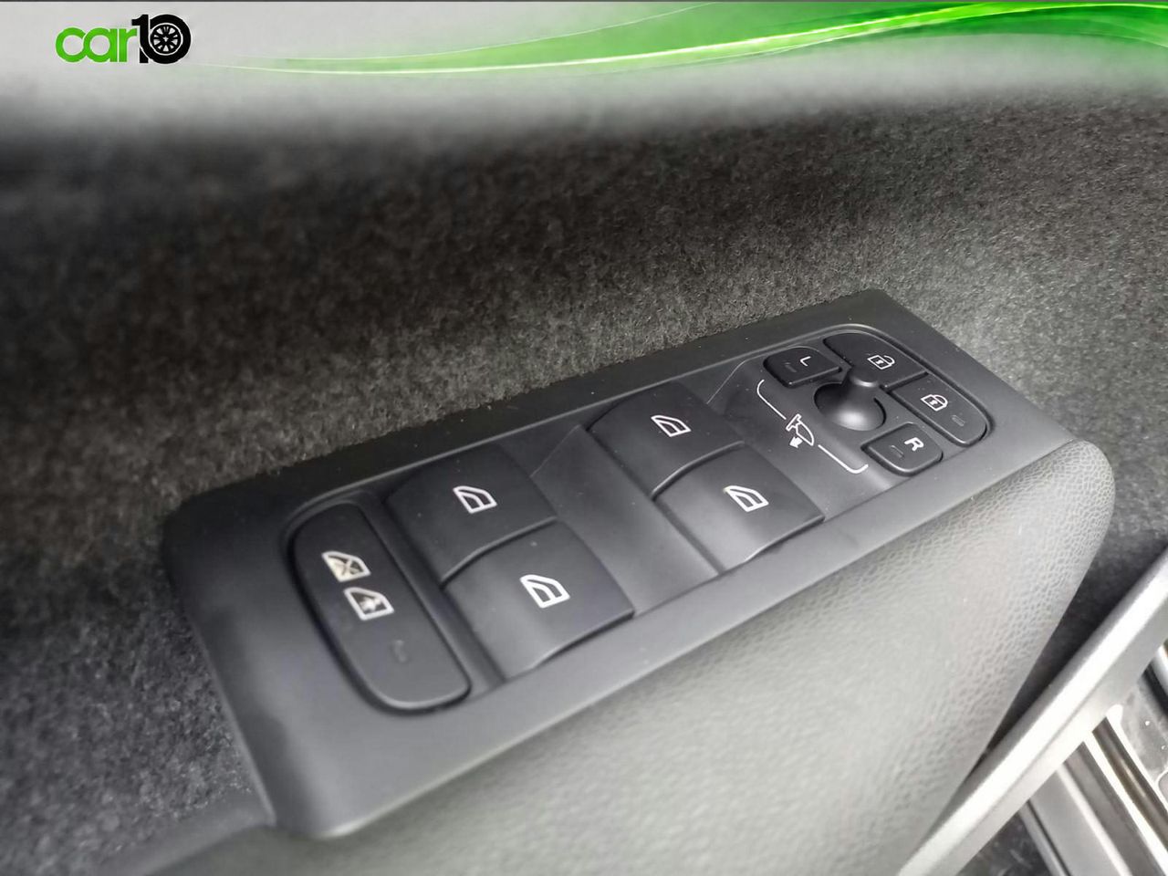 Volvo XC40 1.5 T4 Recharge PHEV Core Auto  - Foto 14