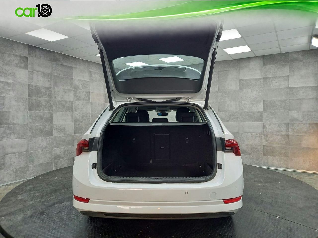 Skoda Octavia Combi 1.0 TSI 81kW(110CV) DSG mHEV Ambi.  - Foto 13