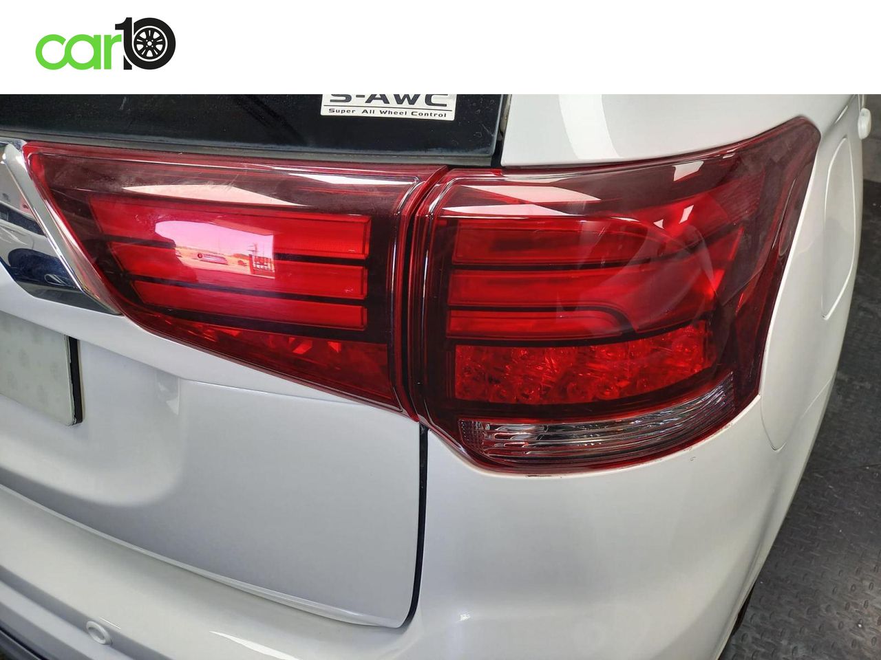 MITSUBISHI OUTLANDER 2.4 PHEV Kaiteki Auto 4WD  - Foto 12