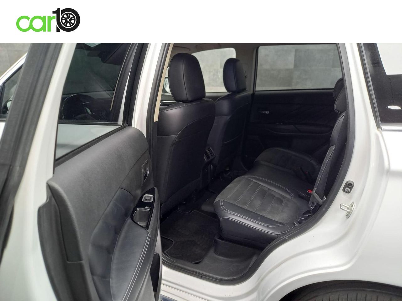 MITSUBISHI OUTLANDER 2.4 PHEV Kaiteki Auto 4WD  - Foto 15